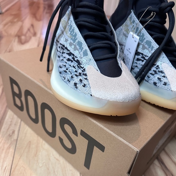 Men’s Yeezy QNTM Basketball NWT 12.5 - Picture 6 of 6